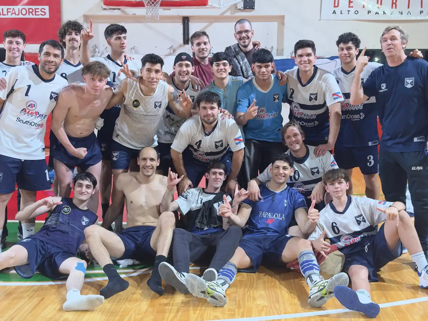 Pescadores le ganó en sets corridos a Independiente y se clasificó a la fase final de la Liga Provincial de Mayores