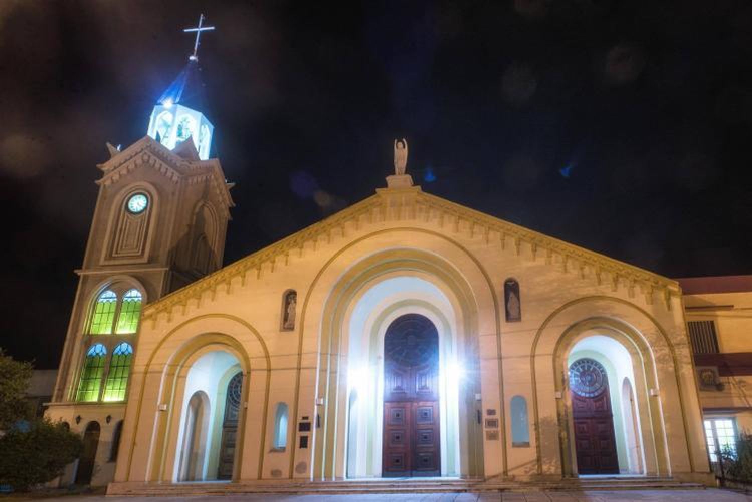 Indignación por la celebración de un casamiento en una iglesia entrerriana