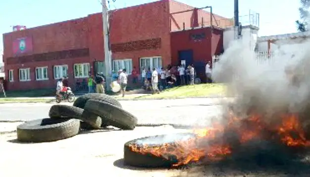Protesta frente al frigorífico de San José 