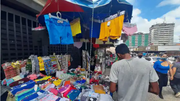 ¿SÁLVESE QUIEN PUEDA? Precios en dólares podrían duplicarse en Navidad