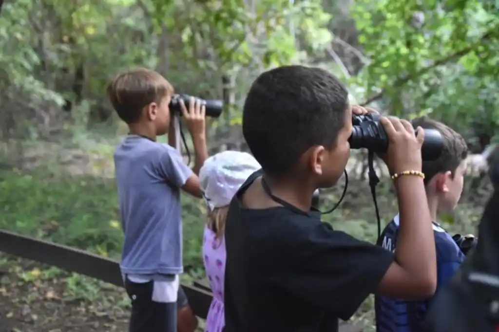 Avistamiento de aves, una de las actividades del IDSR