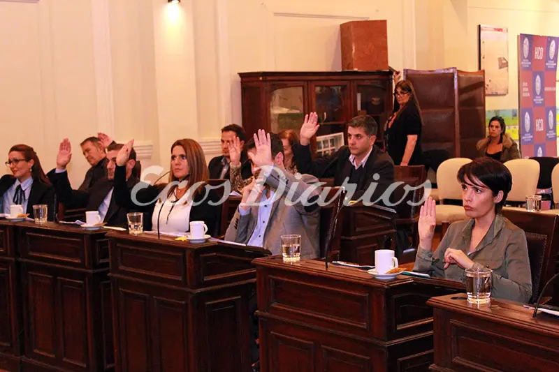 Se crearía otro cargo: Defensor del Pueblo