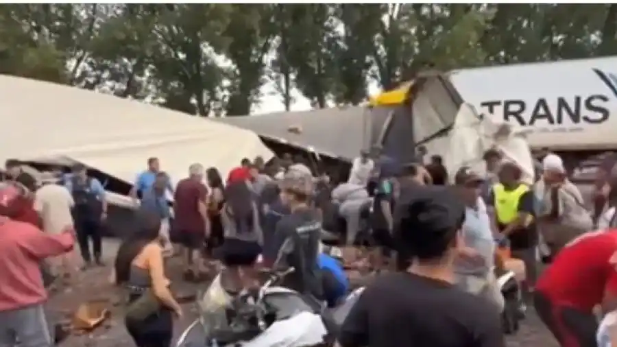 El caso reavivó el debate sobre este tipo de episodios que suelen repetirse tras accidentes de transporte.