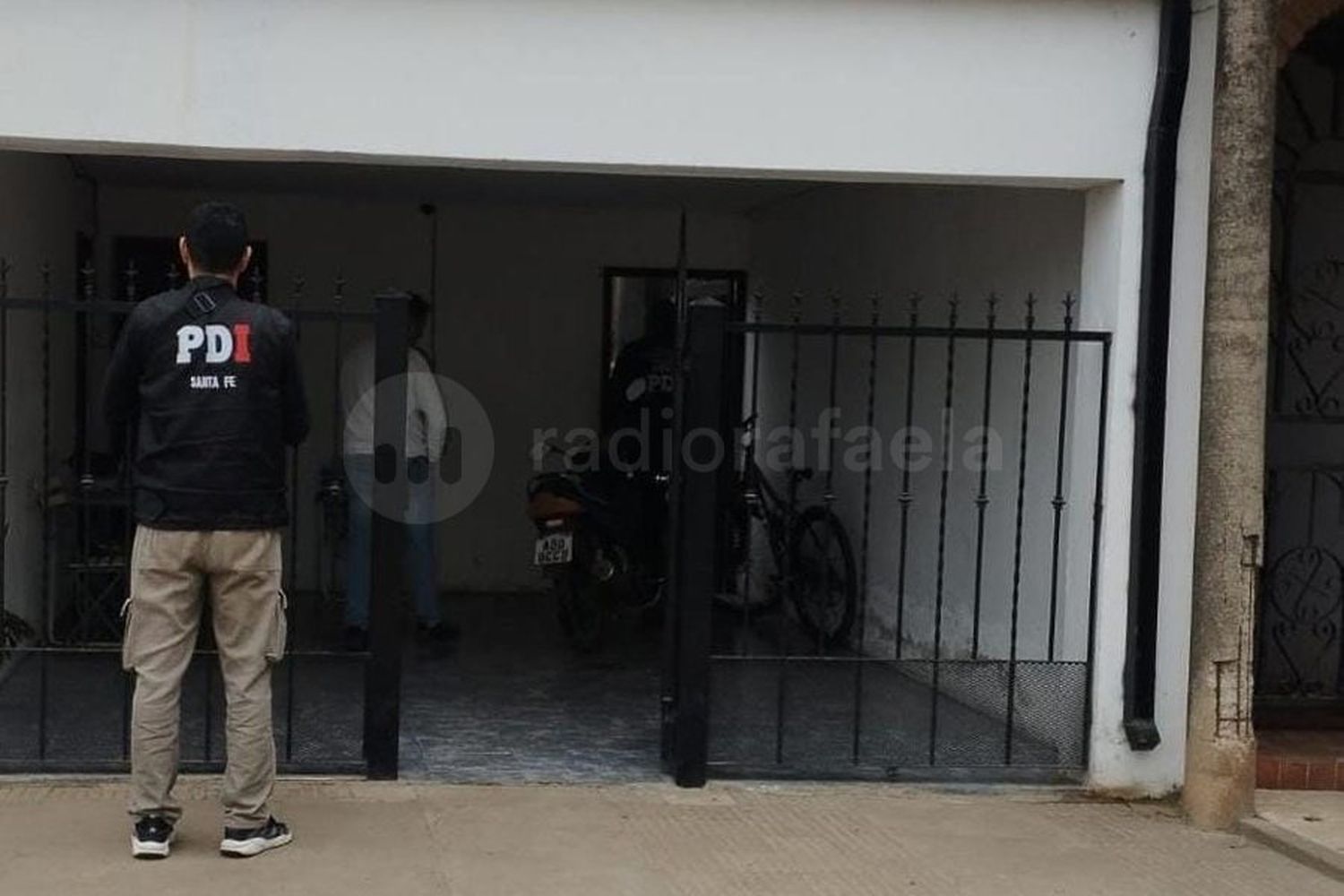 Notó que empezó a faltar ropa de su comercio: la encontraron en la casa de la empleada