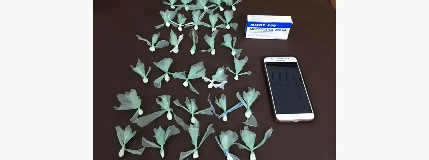 Cuatro aprehendidos y droga secuestrada tras un allanamiento por robo agravado