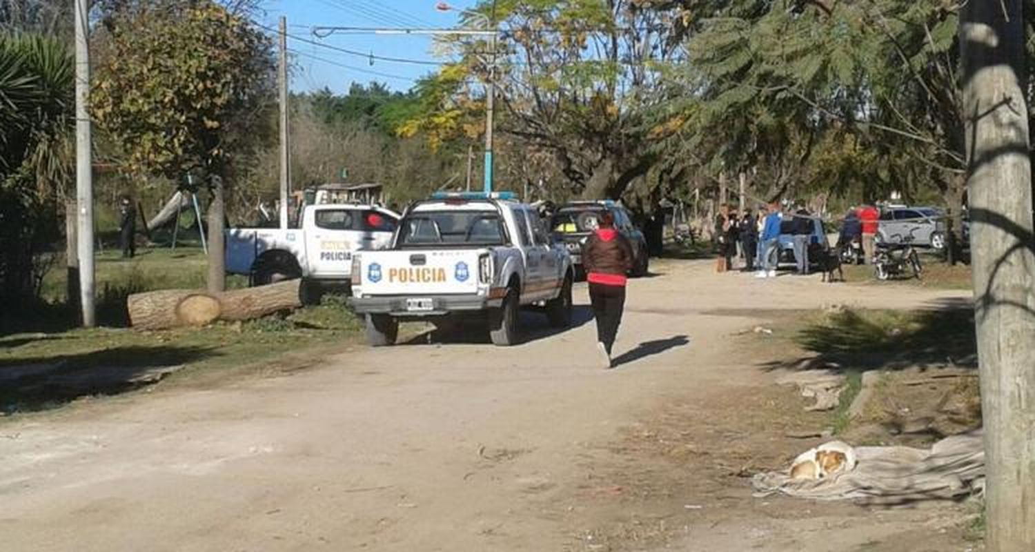 Proponen una cancha de fútbol en los terrenos desalojados de Colón al 2500
