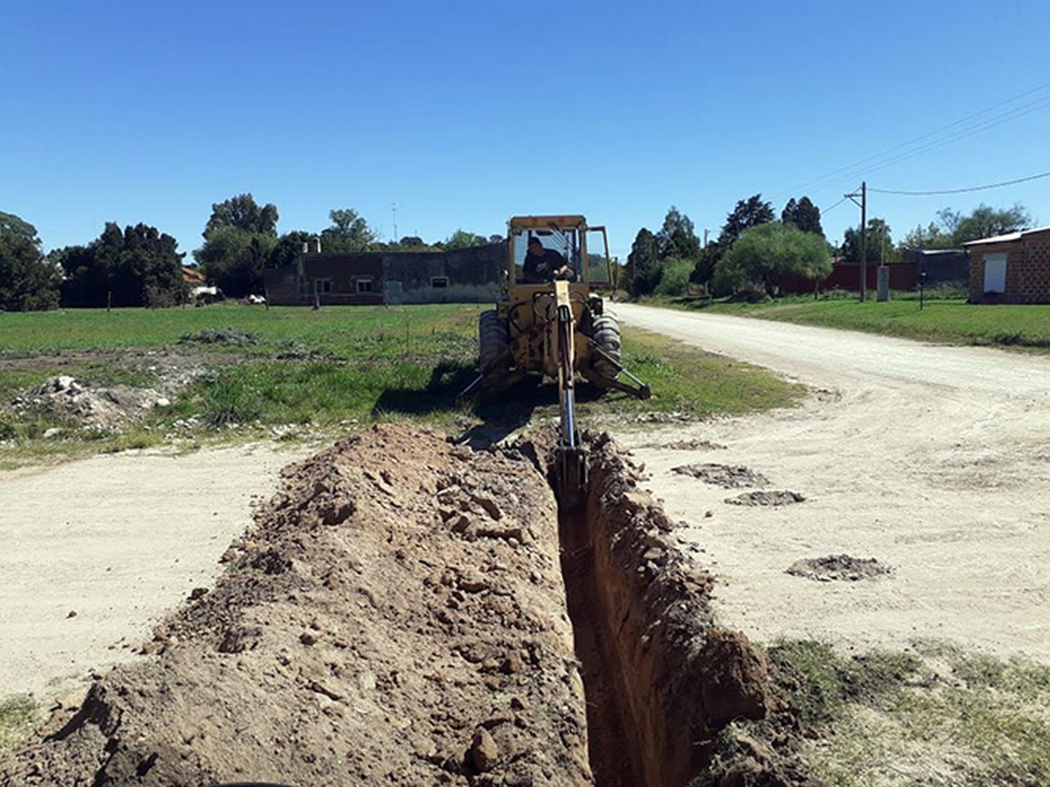 Obra de agua potable para un barrio de Claraz