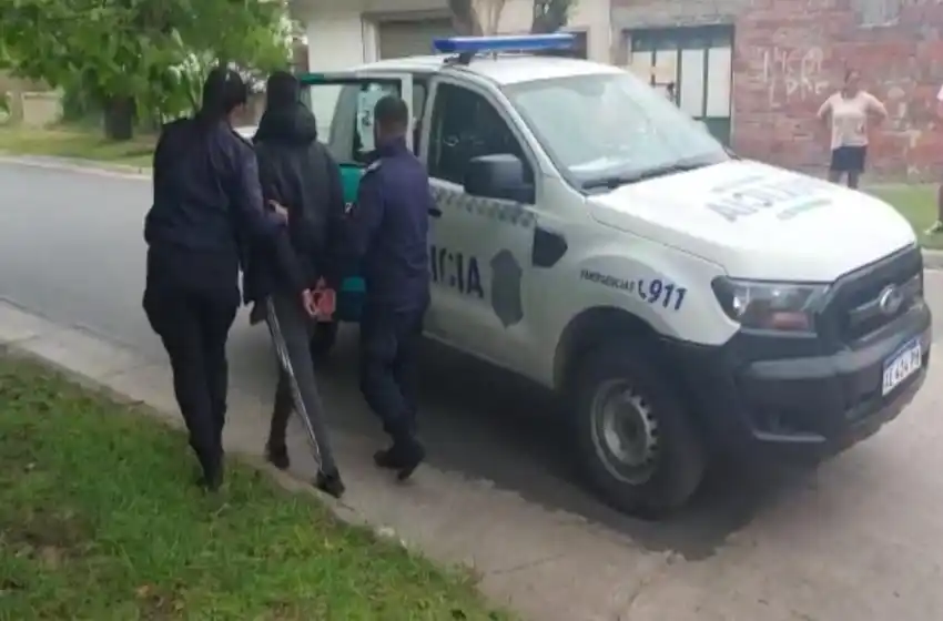 Circulaba con una moto que tenía pedido de captura y quedó detenido por encubrimiento