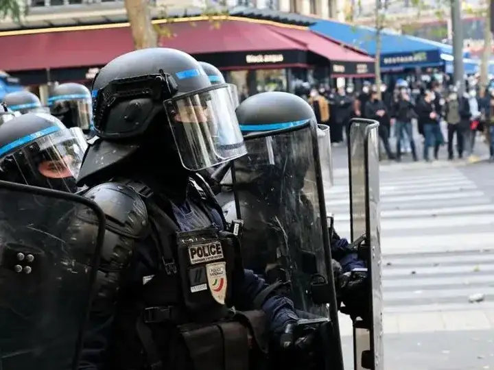 Los incidentes y choques volvieron a observarse en medio de las protestas.