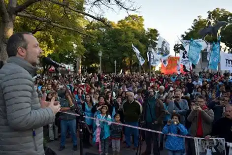 Sabbatella cuestionó a López y dijo que pone "las manos en el fuego" por Cristina