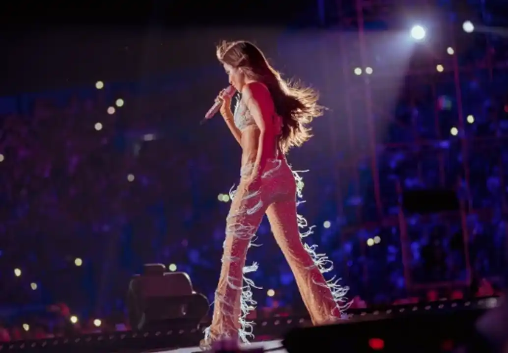 La entrerriana Emilia Mernes arrasó en una noche mágica que los fans vivieron en Vélez