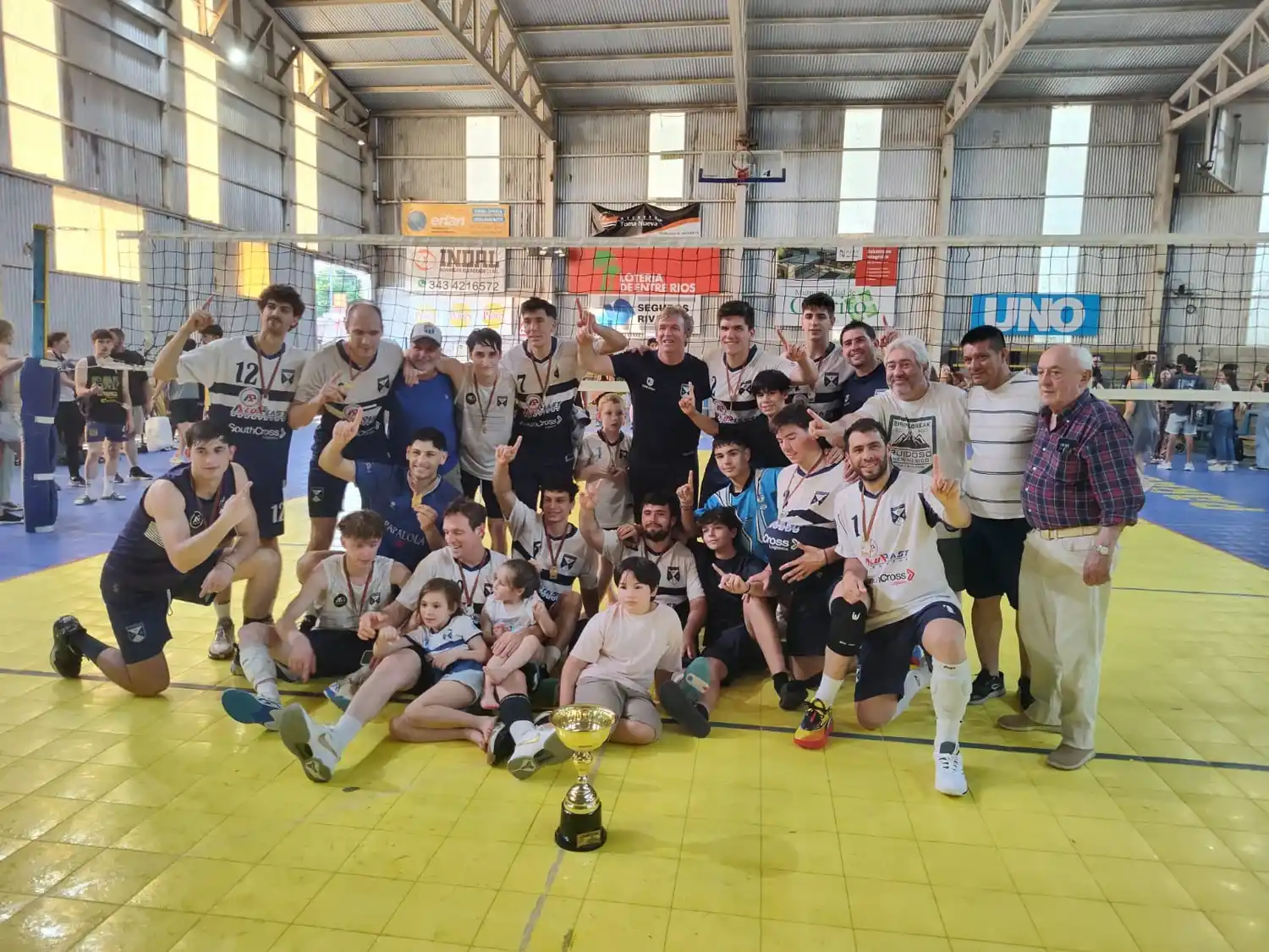 Pescadores se proclamó bicampeón de la Liga Provincial de Mayores de vóley