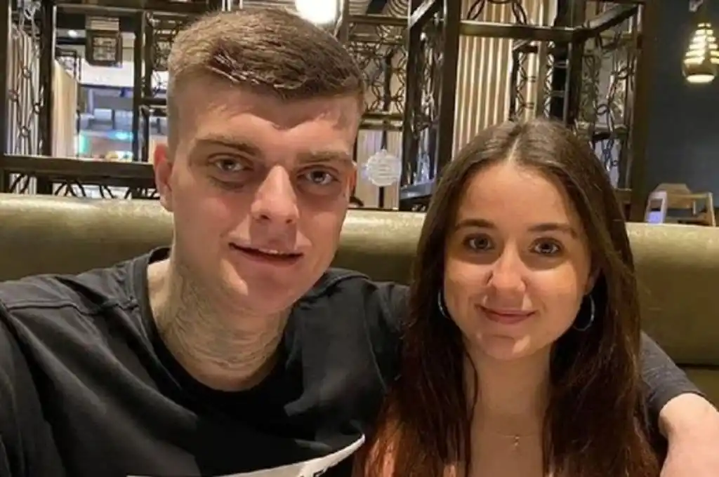 Una joven viajó a conocer a un contacto de Tinder y apareció muerta