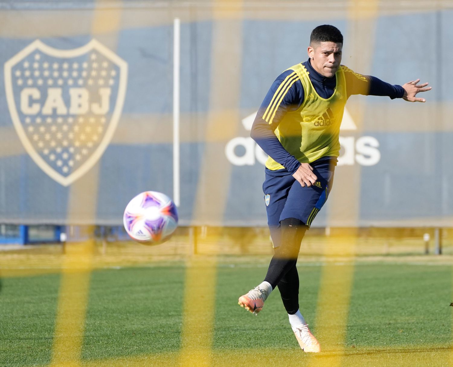 Boca e Independiente se juegan parte del semestre