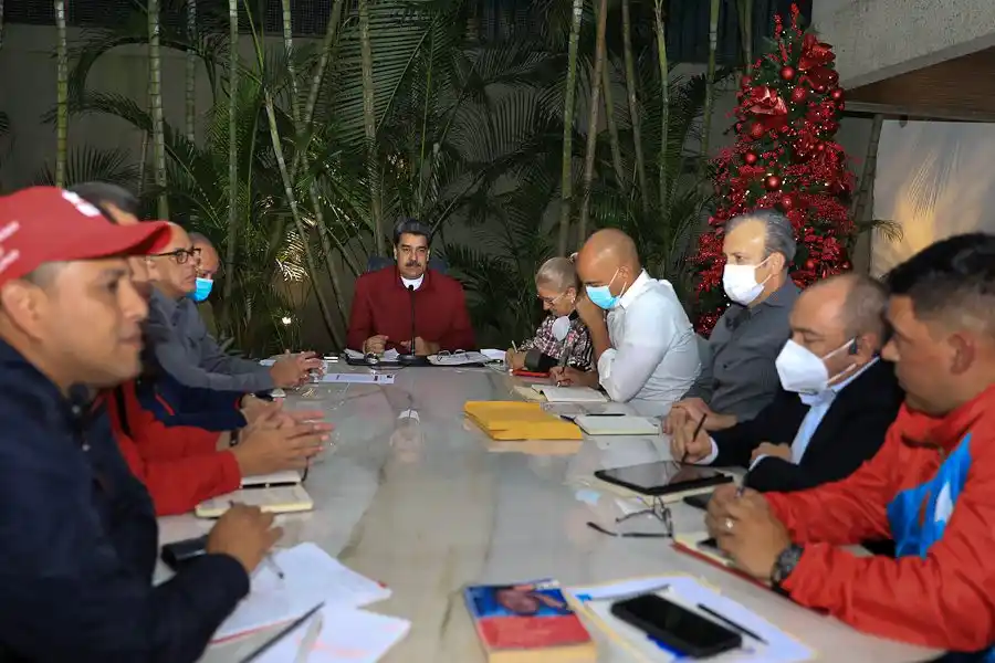 ¿OTRO JALÓN DE OREJA? Maduro le recuerda a Nahúm Fernández que el mundo lo está viendo