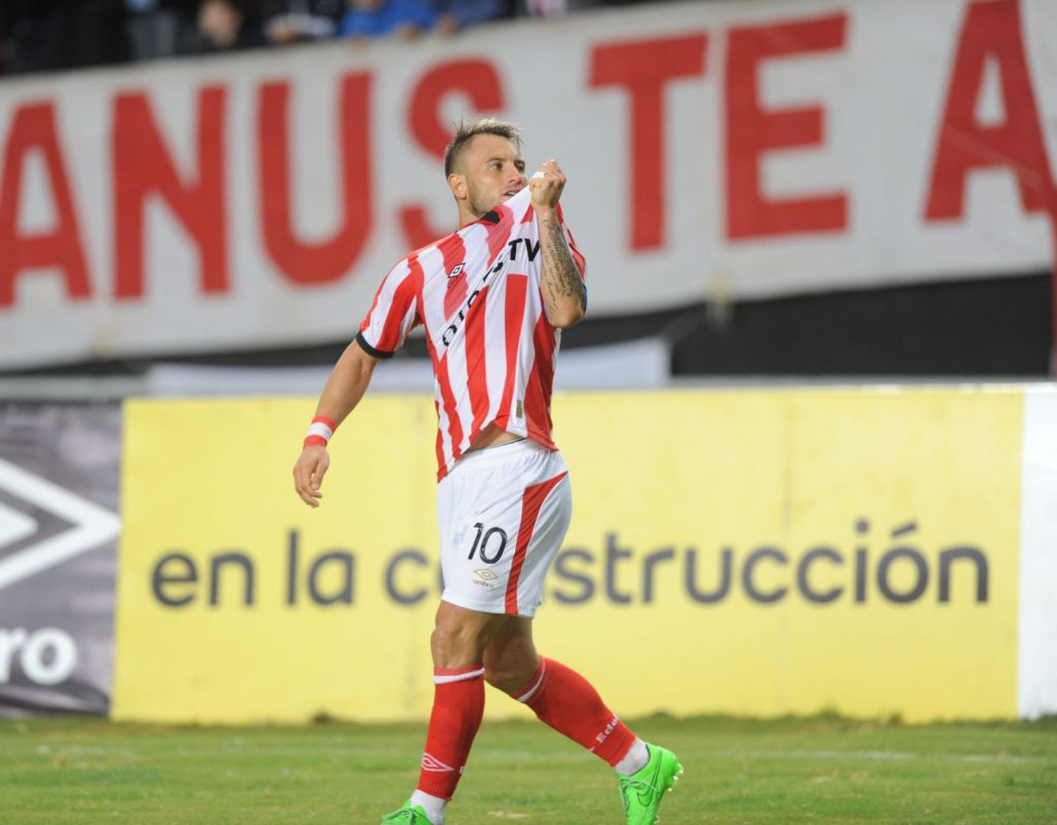 Gastón Fernández anunció que se retira del fútbol