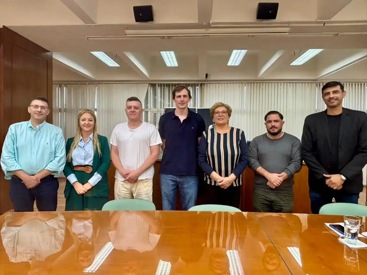 Alexis Gon presentó en el Concejo su proyecto internacional sobre prótesis robóticas - 2