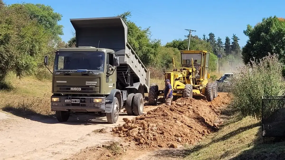 Ejecutan "mejoras con aporte de materiales" a lo largo de 2 km de la calle Florida