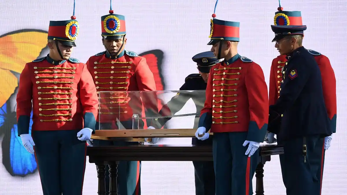 LA ESPADA DE BOLÍVAR y su especial significado en la investidura de Gustavo Petro