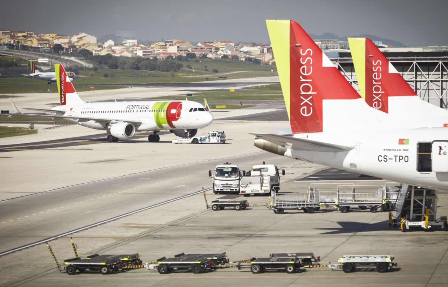 Portuguese government seeks private funding for new Lisbon airport