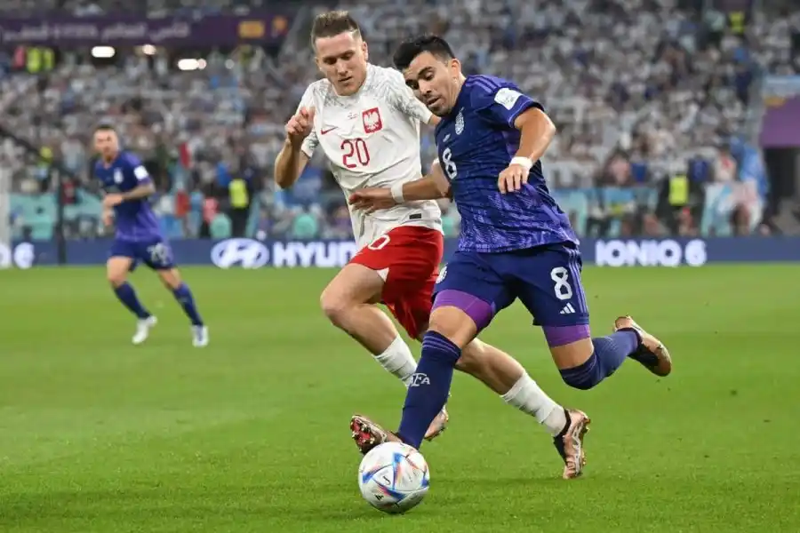 El defensor Marcos Acuña, campeón del Mundo en Qatar 2022, se realizará este miércoles estudios en Sevilla.