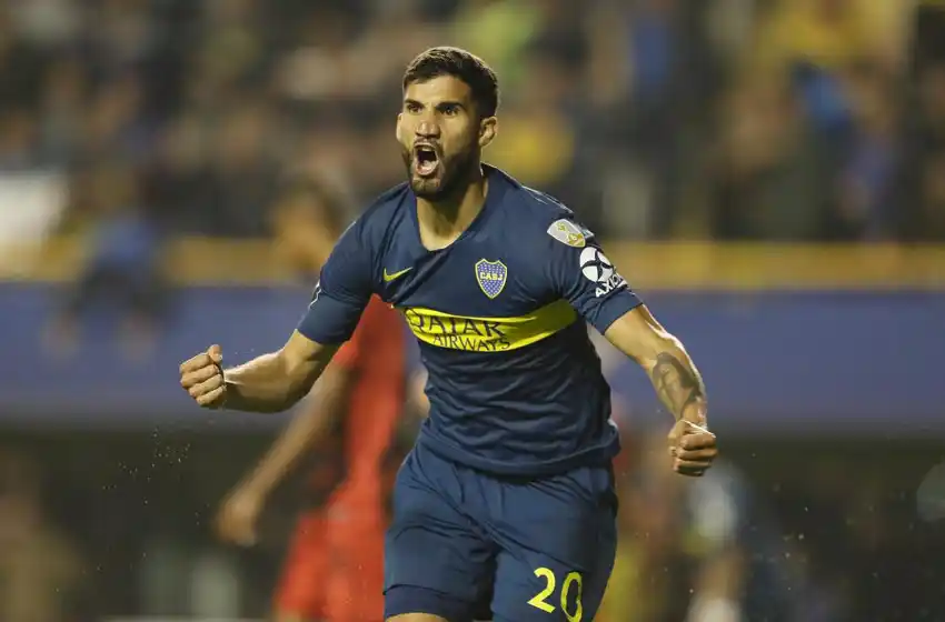 Boca venció agónicamente a Paranaense y se apoderó del grupo