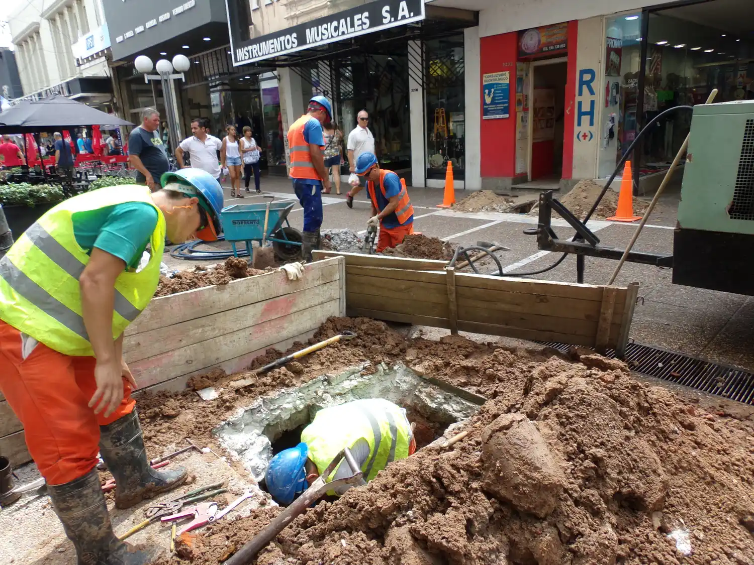 ASSA renovará conexiones de agua en la peatonal remodelada