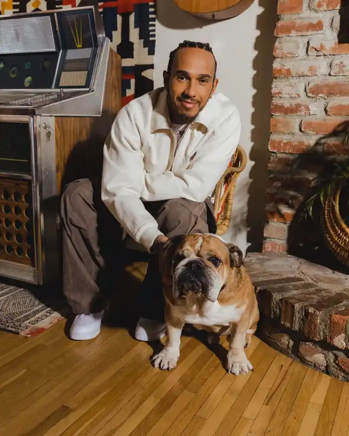 Lewis Hamilton y Rosco