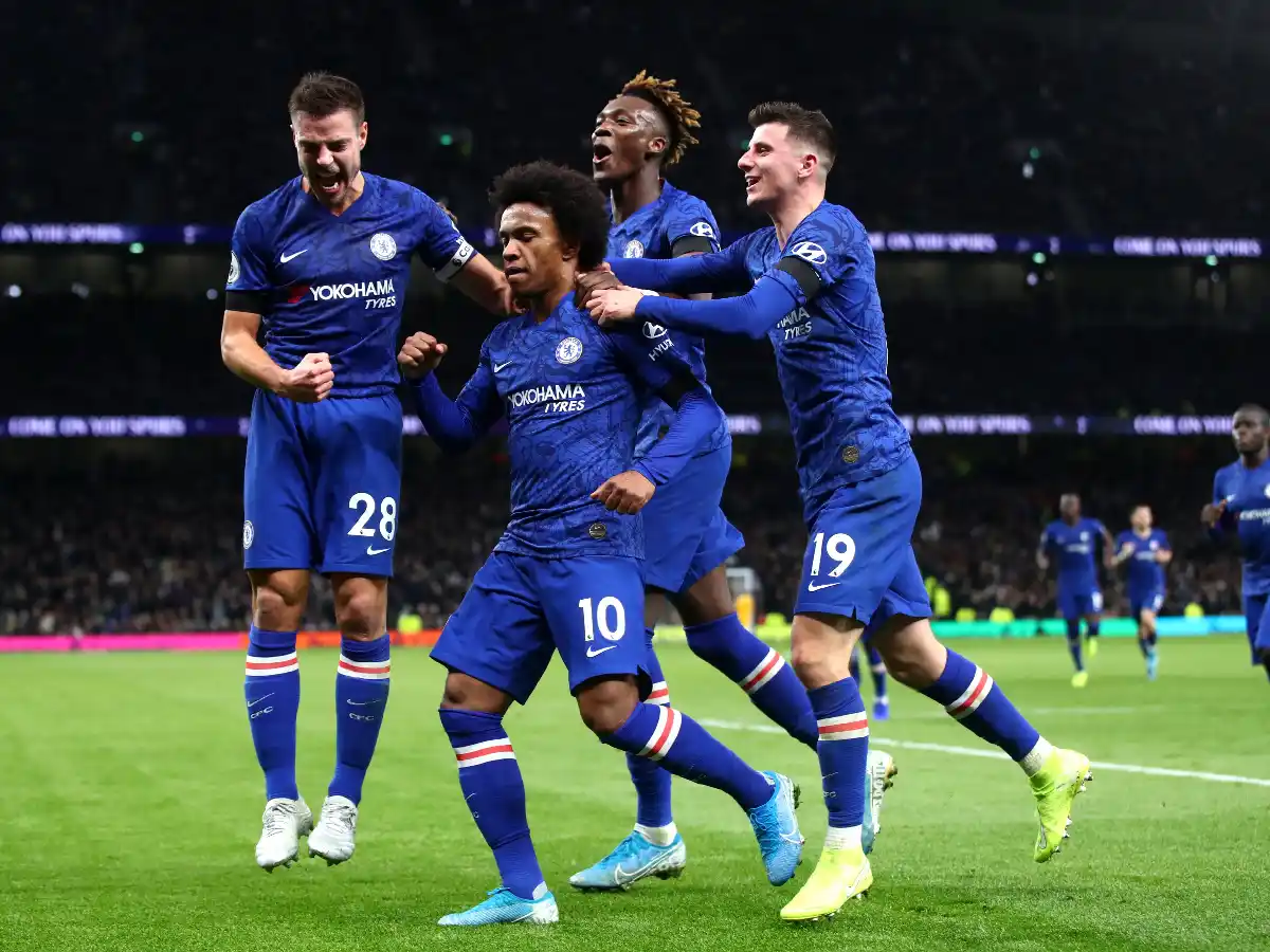 Chelsea se afirma en el cuarto puesto de la Premier 