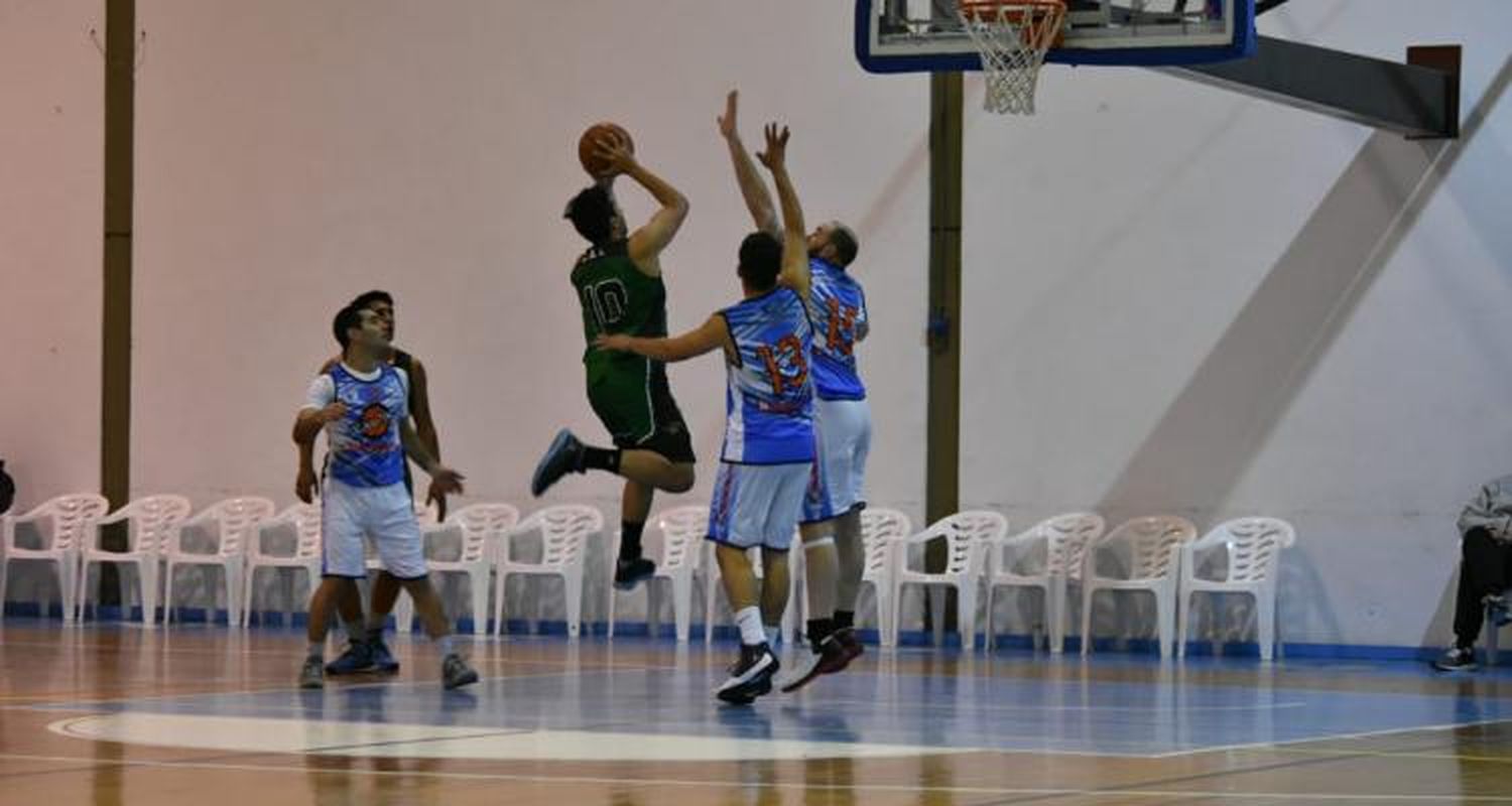 En el José Geoghegan, Náutico ganó con comodidad