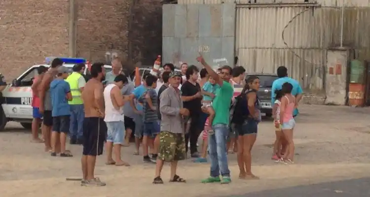 Río Tala: Qué dicen los vecinos sobre los camiones areneros