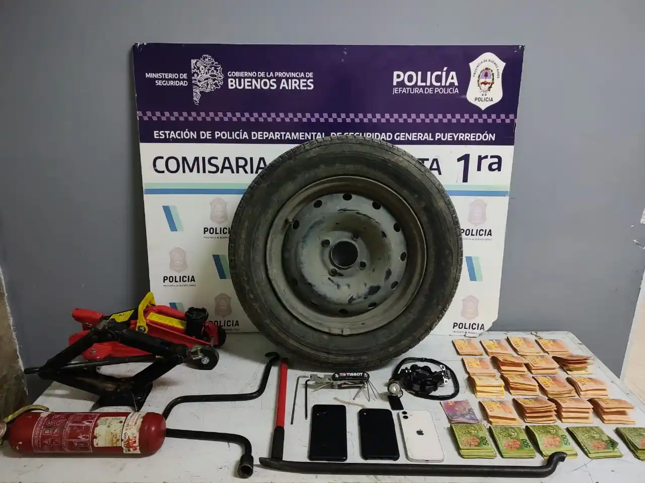 El robo se produjo en Matheu al 200