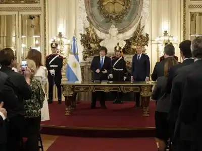 El Presidente le tomó juramento a Diego Satilli como ministro.