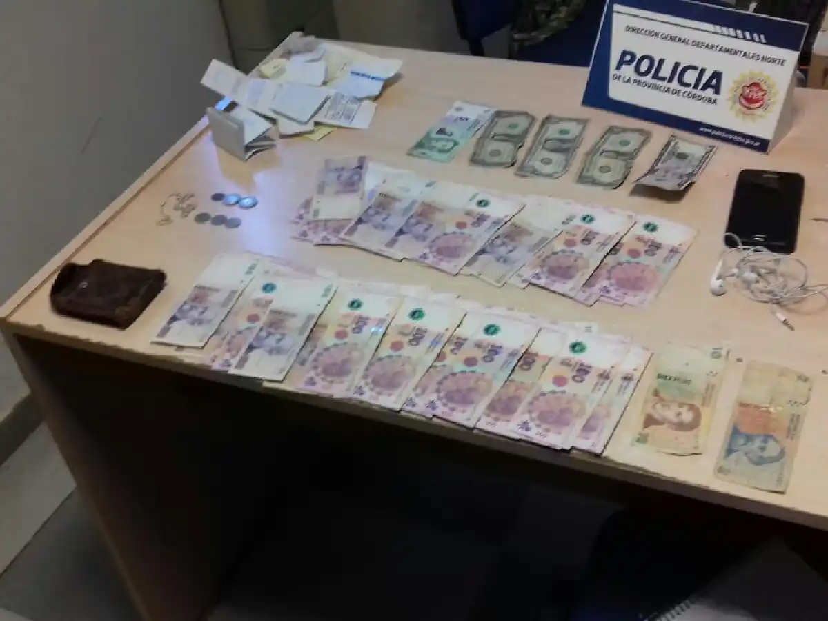 Detenido por robar dinero de una camioneta estacionada en Arroyito   