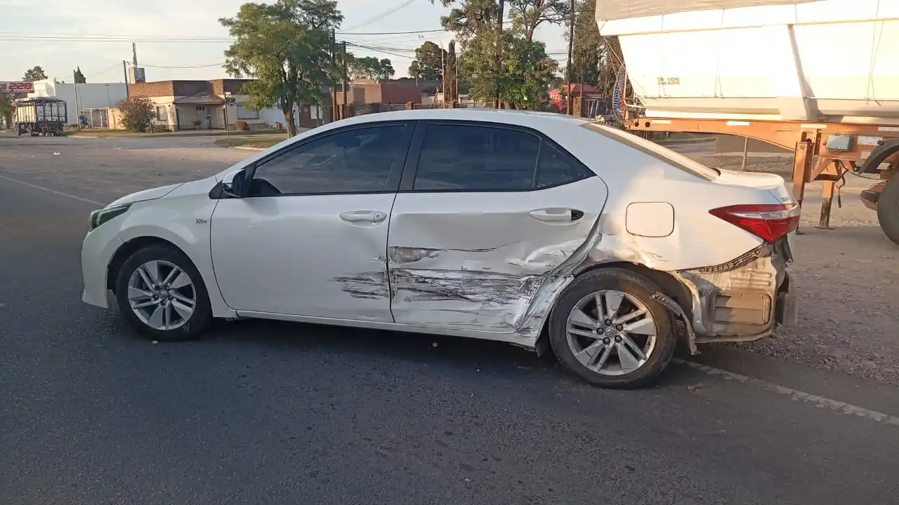 El auto en el que circulaba la mujer hospitalizada
