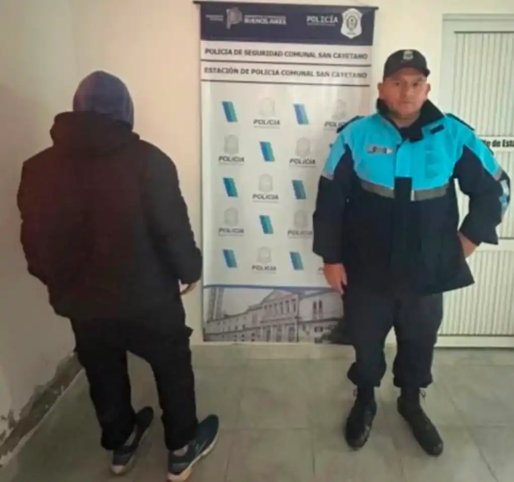 San Cayetano: demoraron a un hombre por tenencia de estupefacientes