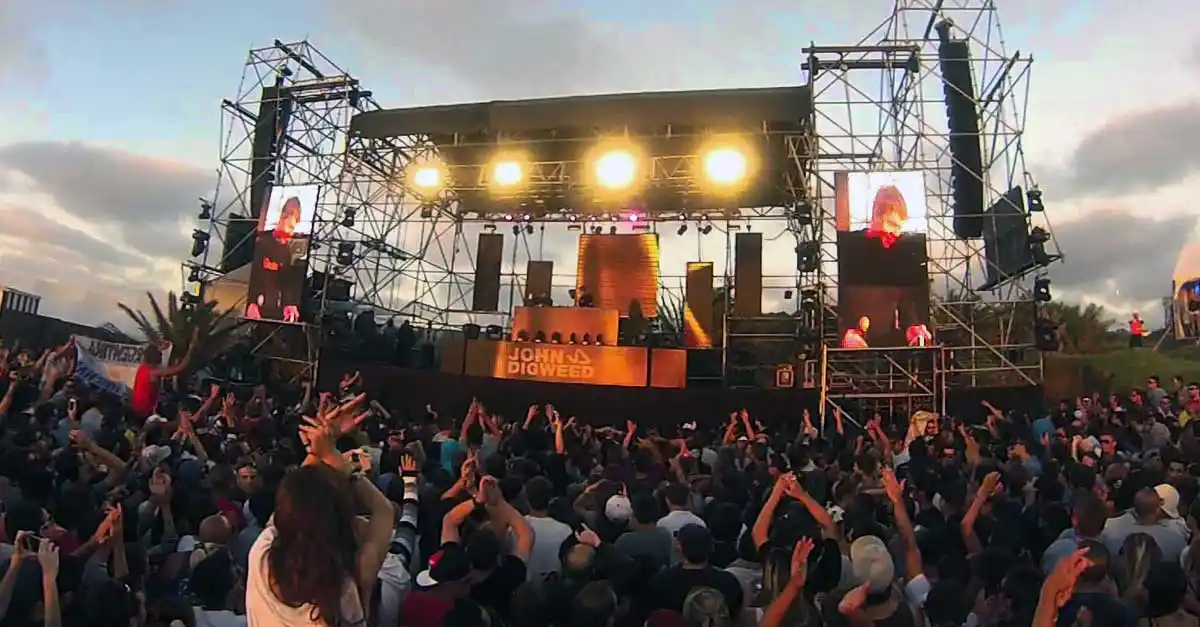 Con un amplio operativo, se reanudó la fiesta electrónica suspendida