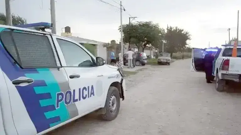 El lugar. Donde ocurrió la feroz agresión, el inmueble de calle 81 entre 82 y 84, de Necochea