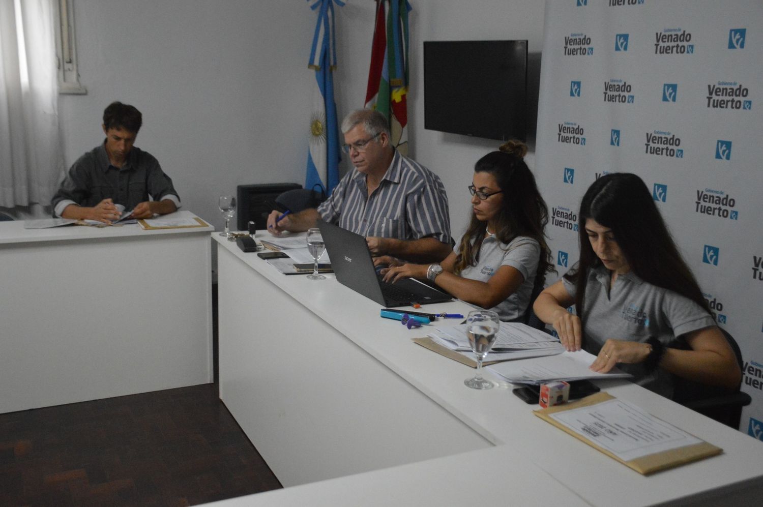 La puesta en marcha del proceso licitatorio.