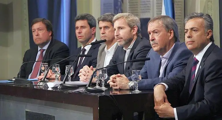 Gobernadores avalaron reforma en el proyecto de Ganancias