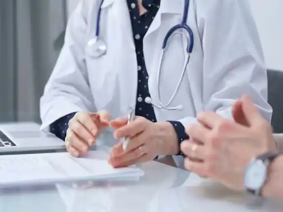 Casi el 70% de los bonaerenses considera que el sistema de salud debe ser financiado por el Estado