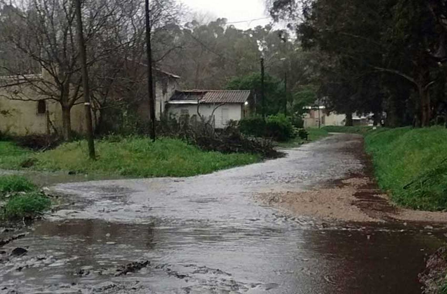 Siguen evacuadas 40 personas a causa del temporal