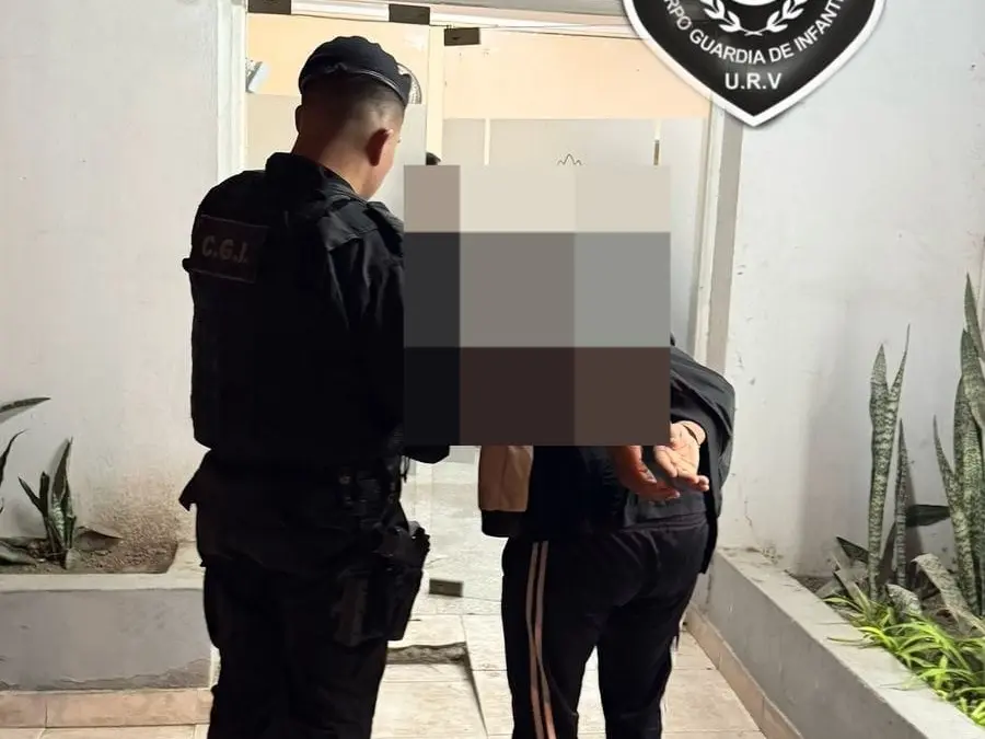 El sujeto detenido.