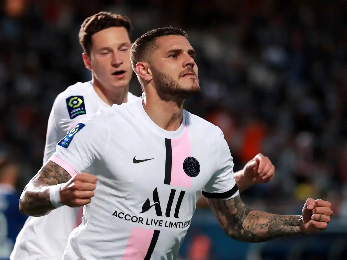  Icardi aportó un tanto en el debut triunfal del PSG
