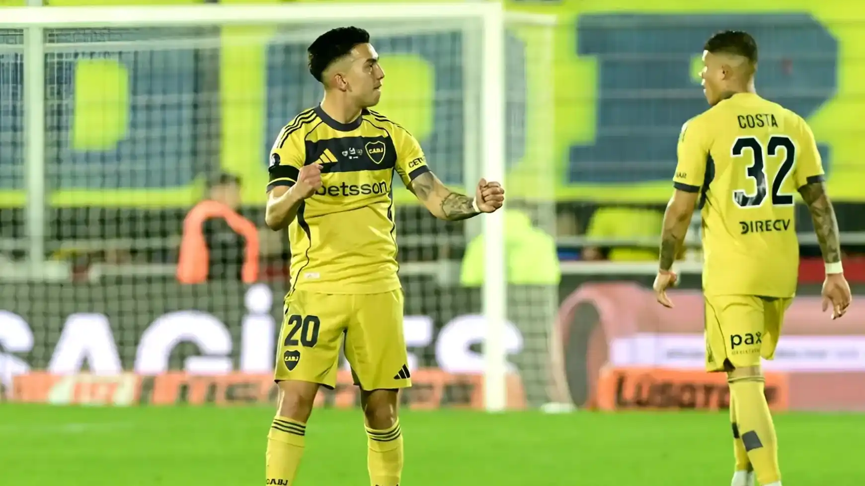 Alan Velasco autor del primer gol del partido.