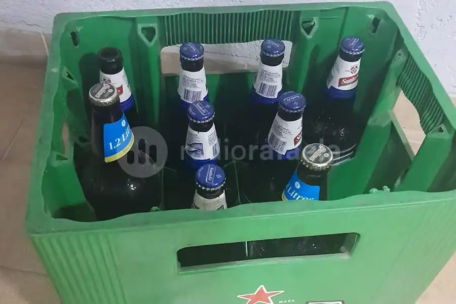 Pintó trueque: consiguió un cajón de birras a cambio de droga y se lo dijo a la policía