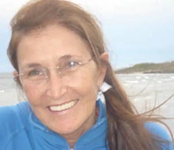 IRMA LORENZO de CARABAJAL