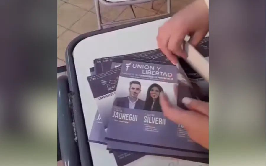 Boletas de LLA y Unión y Libertad mezcladas