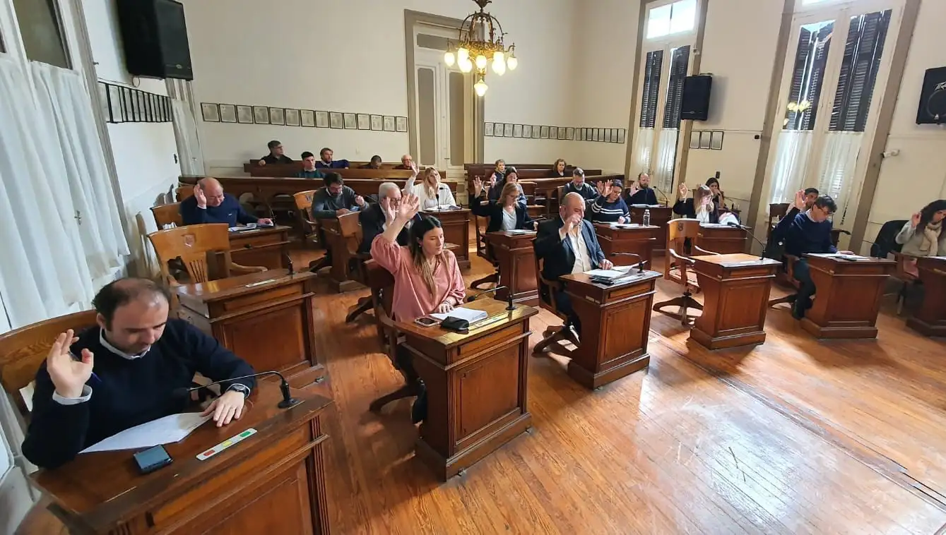 El Concejo aprobó un convenio urbanístico privado e hizo reserva de permuta de 6 lotes de Villa del Lago
