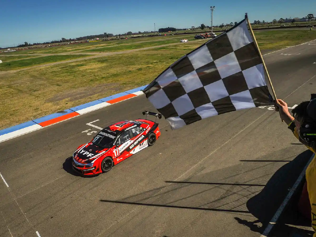 Rossi cantó victoria en San Nicolás